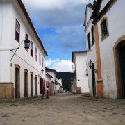 Centro Hist&oacute;rico de Paraty. Caminhe nas m&aacute;gicas ruelas de pedra.