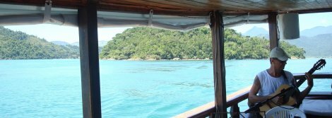 Boat Tour in Paraty: Live Music 